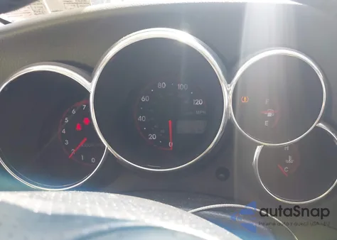 2008 Pontiac Vibe z USA, uszkodzony, nr VIN 5Y2SL65868Z417325